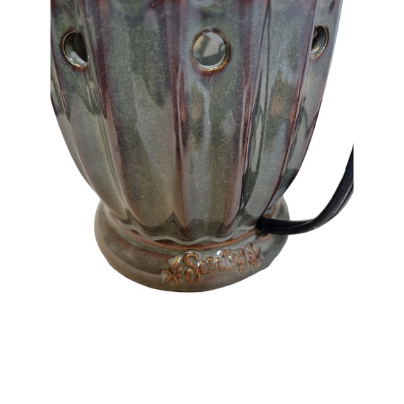 Scentsy PLYMOUTH Leaf Wax Warmer Retired Full Size With Blub 3 Wax Bars Fall - Picture 12 of 16